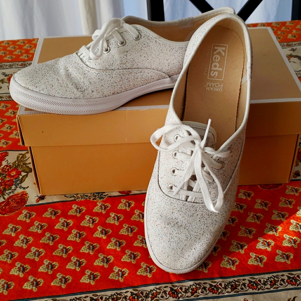 Sparkling white Keds flats